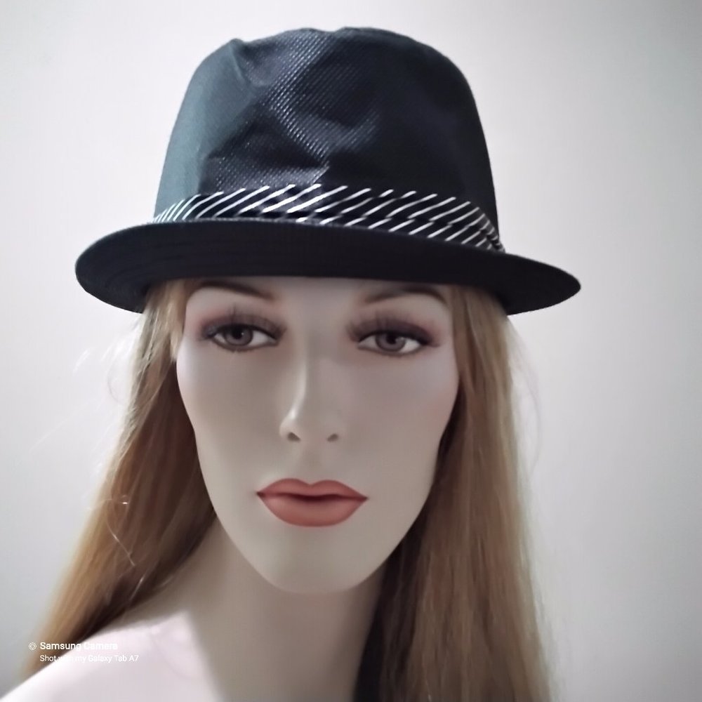 Unisex Black Pugs Gear High Fashion R USH Hat with Black & White Silky Band NWT